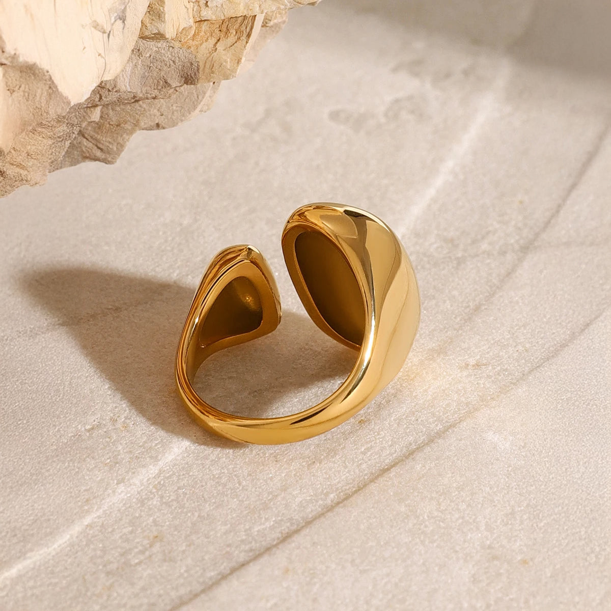 Chunky Rounded Open Square Ring