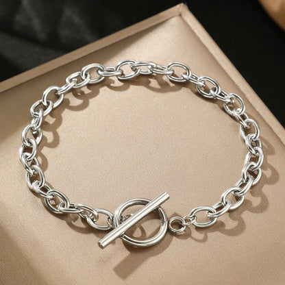 Classy Paperclip Circle Bar Clasp Bracelet