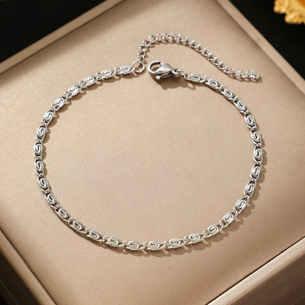 Minimal Spiral Link Bracelet
