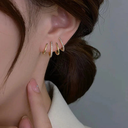 Dainty Shimmering Claw Huggie Earrings