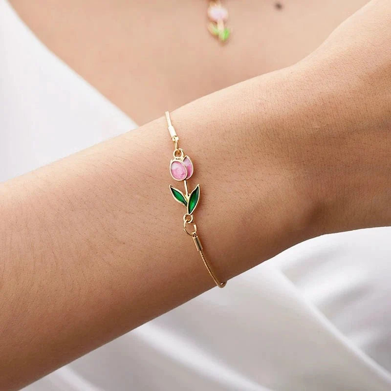 Feminine Floral Tulip Bracelet and Necklace Set