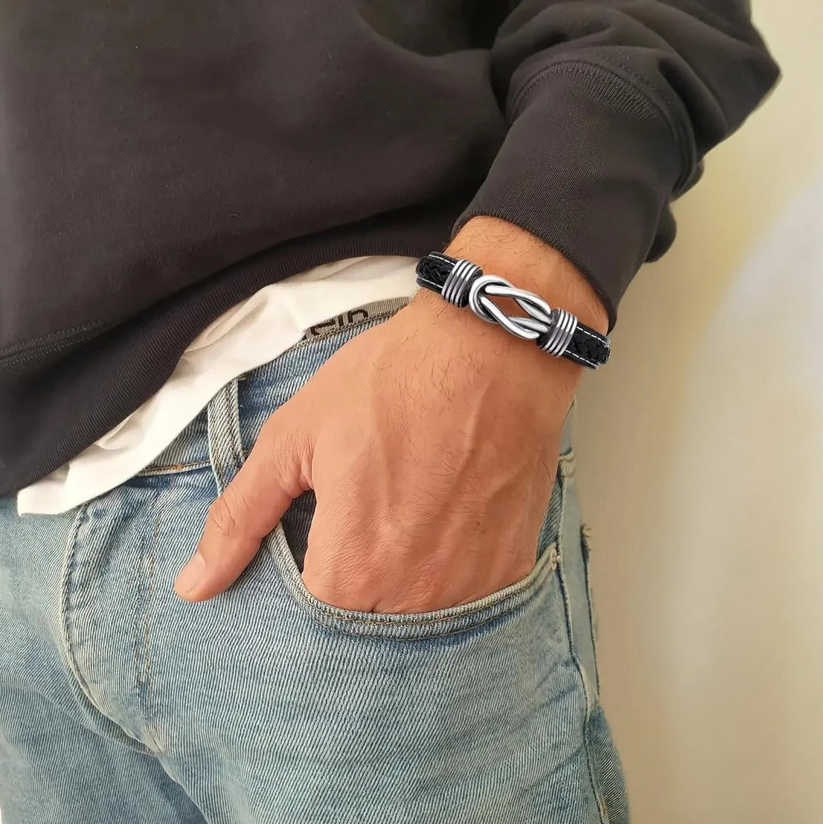 Unisex Eternal Love Knot Leather Bracelet